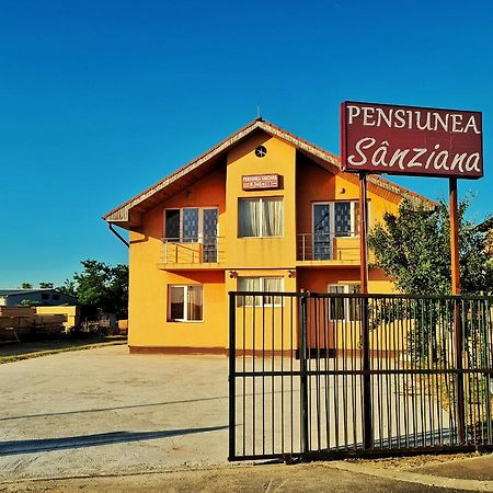 Pensiunea Sanziana Hotel Oradea Ngoại thất bức ảnh