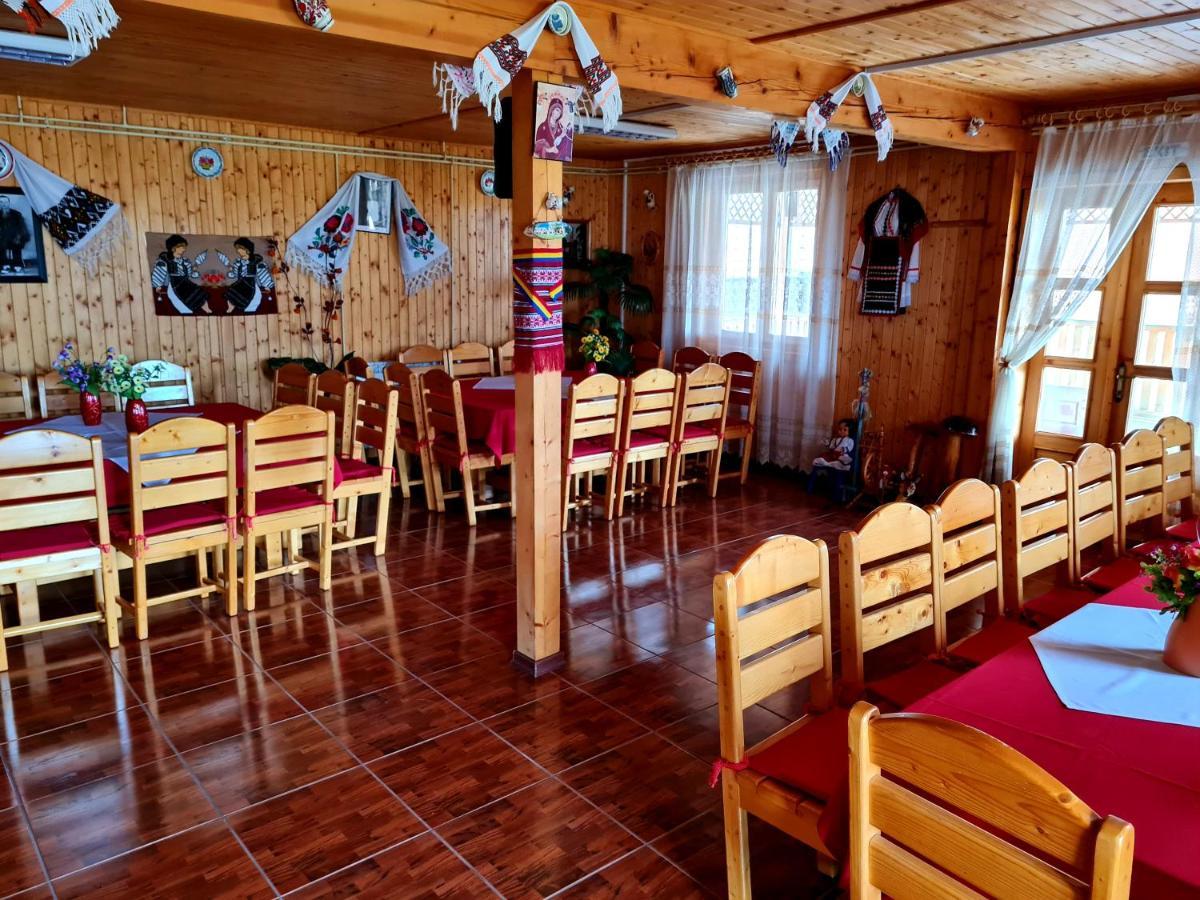 Pensiunea Sanziana Hotel Oradea Ngoại thất bức ảnh