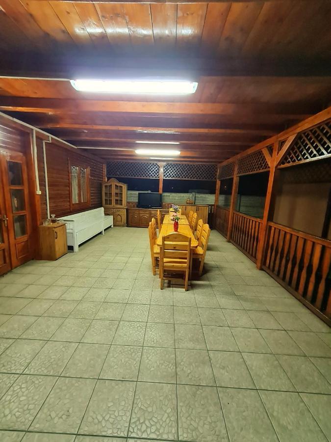 Pensiunea Sanziana Hotel Oradea Ngoại thất bức ảnh