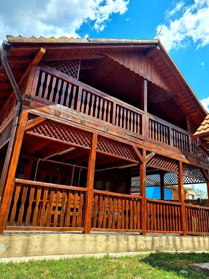 Pensiunea Sanziana Hotel Oradea Ngoại thất bức ảnh