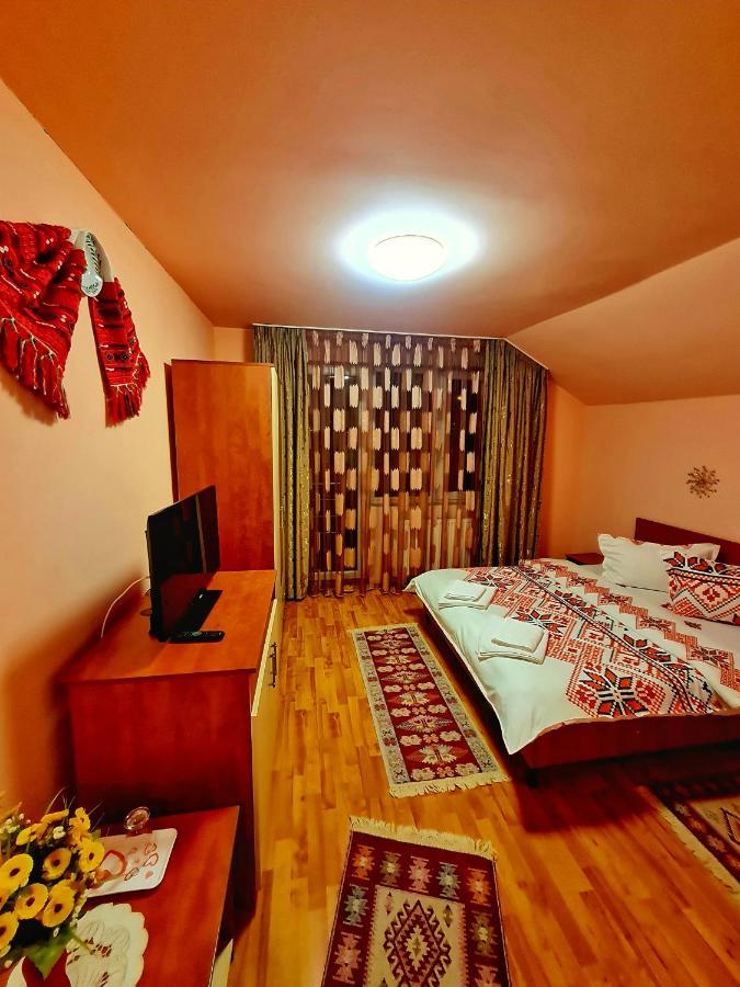 Pensiunea Sanziana Hotel Oradea Ngoại thất bức ảnh